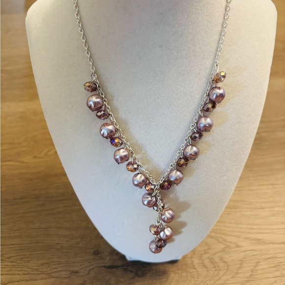 Elegant Silver and Purple Pearl Tone Necklace - Picture 3 of 4